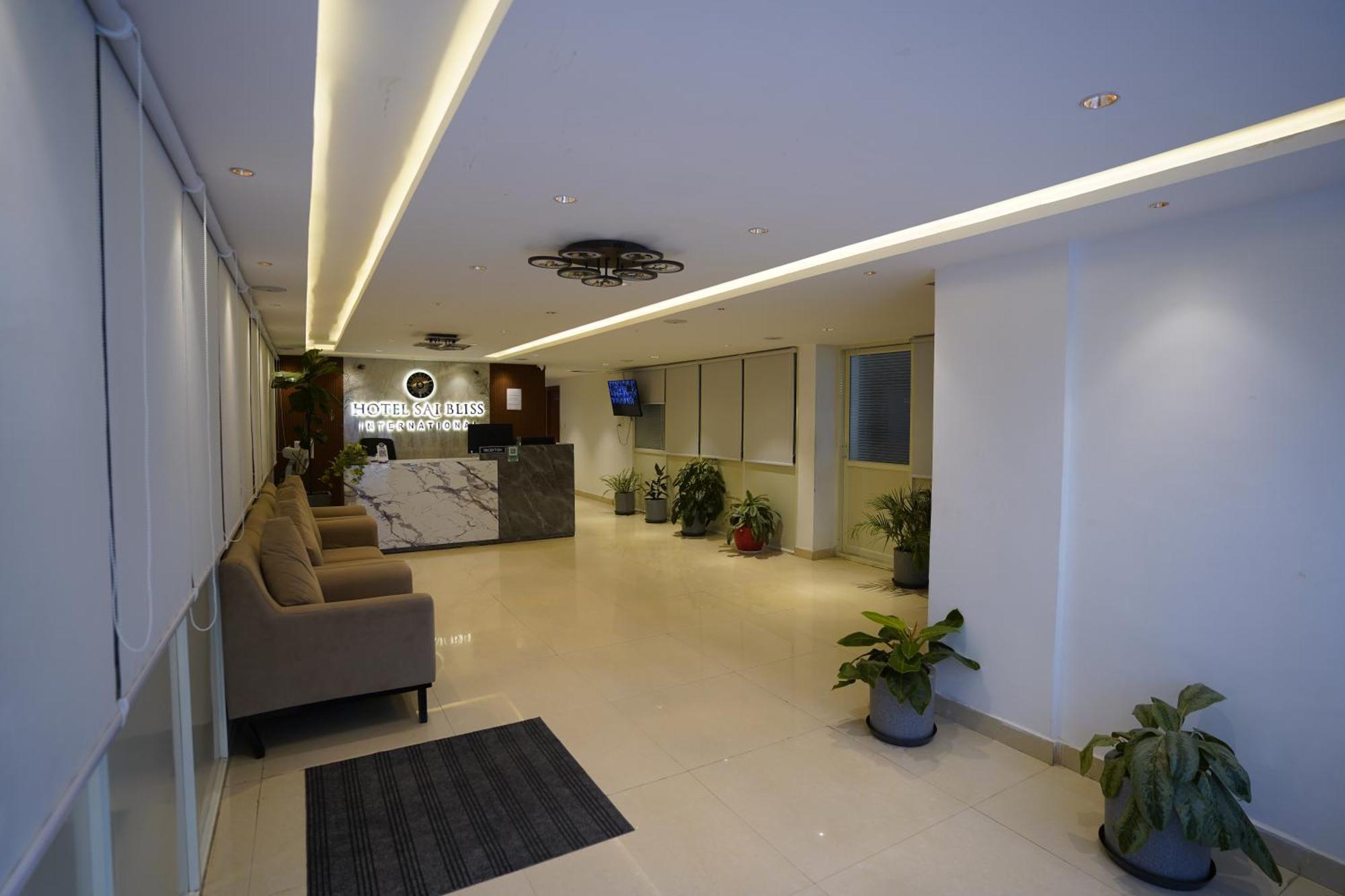 ホテル Sai Bliss Residency, Manyata Tech Park バンガロール エクステリア 写真