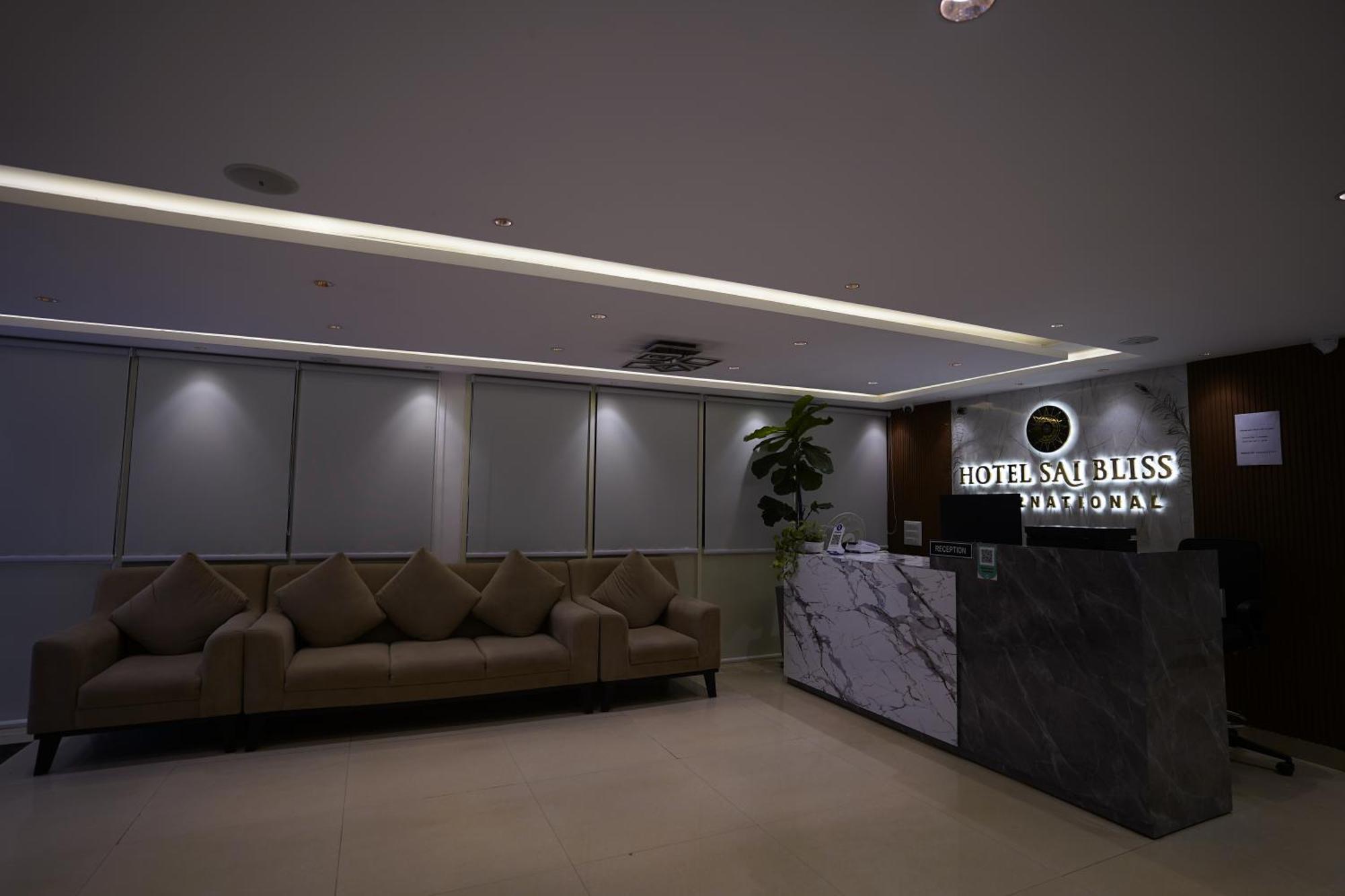 ホテル Sai Bliss Residency, Manyata Tech Park バンガロール エクステリア 写真